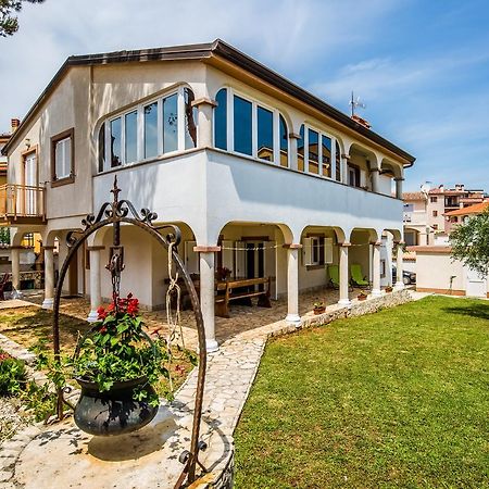 Ližnjan Apartment Carolina المظهر الخارجي الصورة