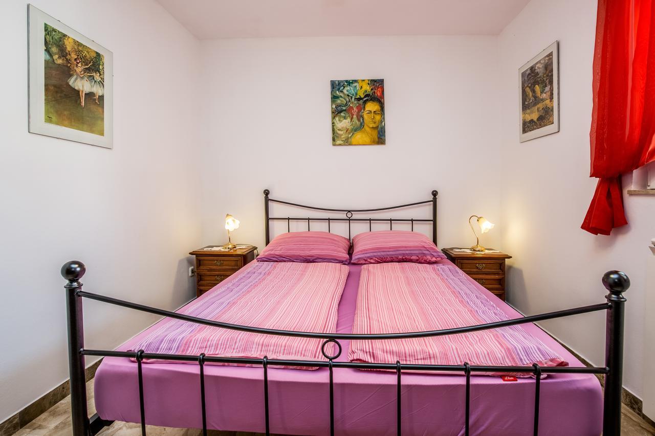 Ližnjan Apartment Carolina المظهر الخارجي الصورة