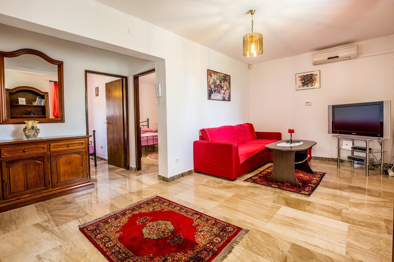 Ližnjan Apartment Carolina المظهر الخارجي الصورة