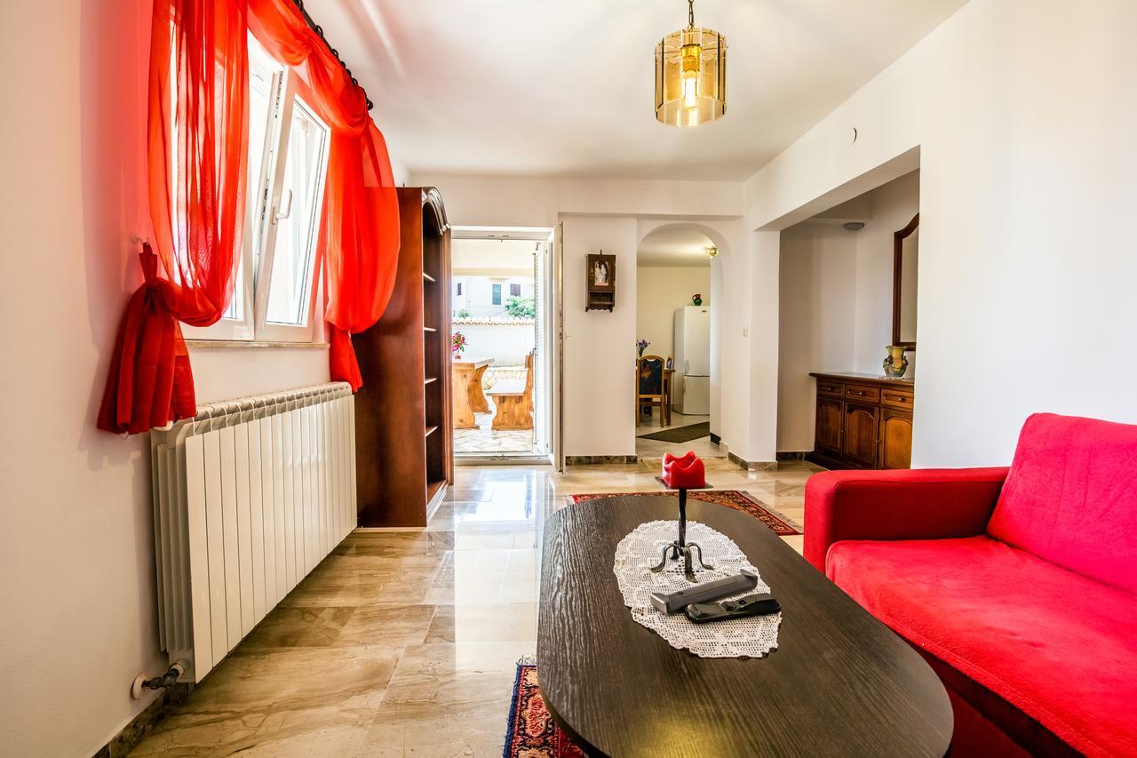 Ližnjan Apartment Carolina المظهر الخارجي الصورة